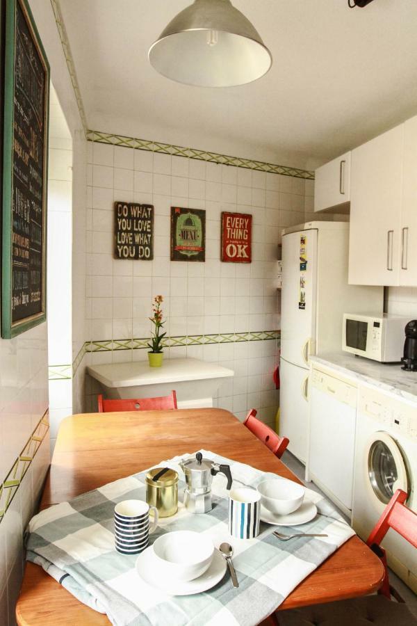Cozy And Spacious Apartment In Graca, Lisbon Exterior photo